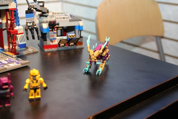 Toy Fair 2013   Transformers Kreon Micro Changers Image  (13 of 31)